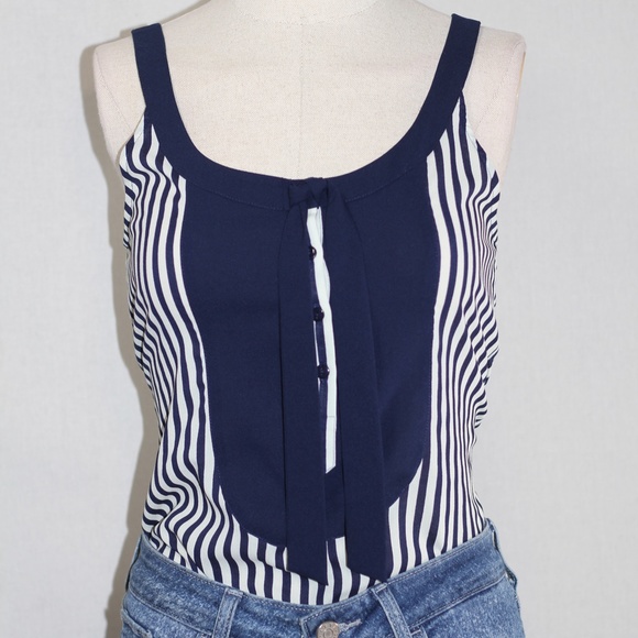 BB Dakota Blue & White Top - Picture 5 of 12